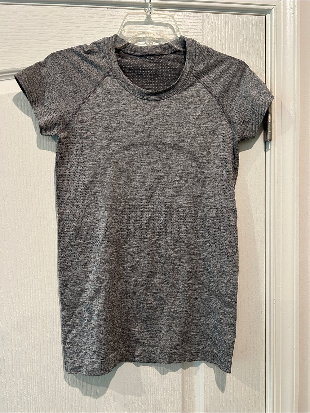 LULULEMON Women’s Short-Sleeve Performance Tee in Heather Gray